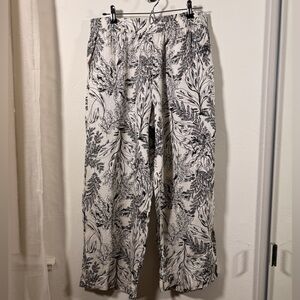 Tahari cropped linen printed pants